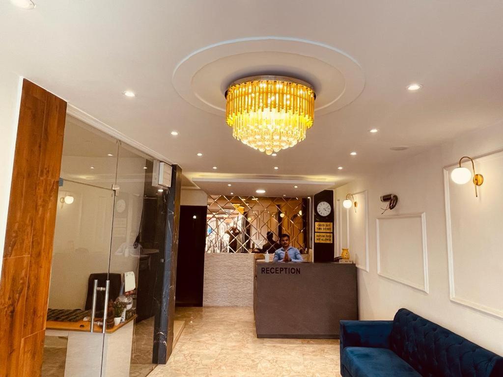 Hotel Dileep42 Lakhnau Kültér fotó