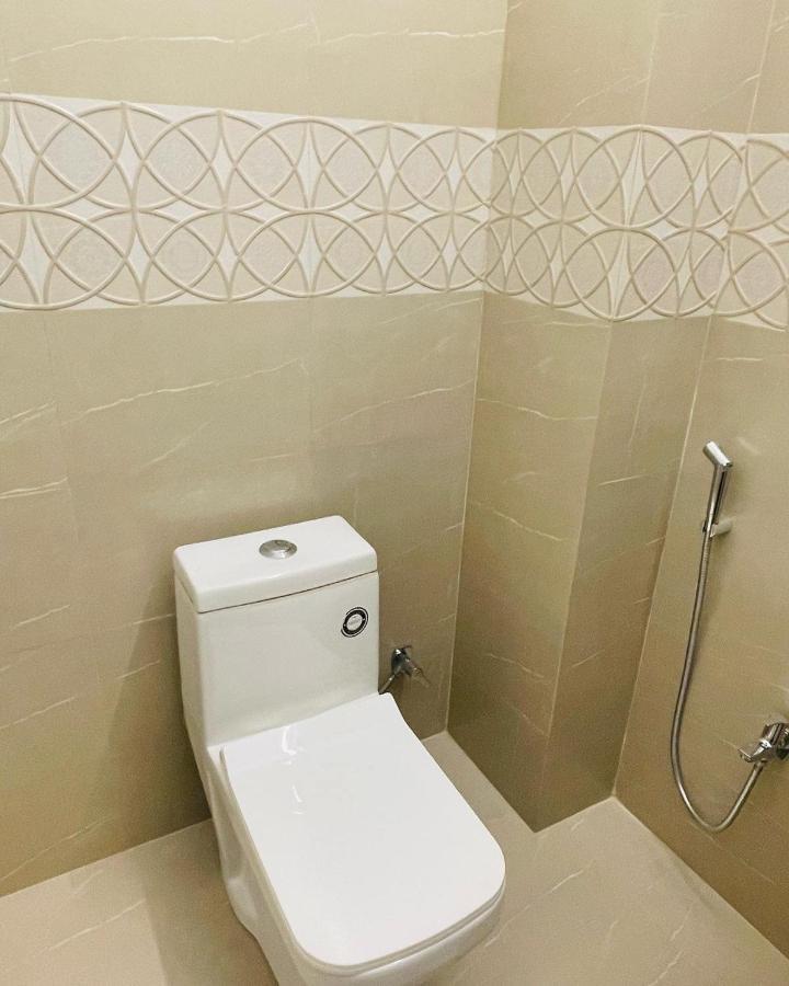 Hotel Dileep42 Lakhnau Kültér fotó