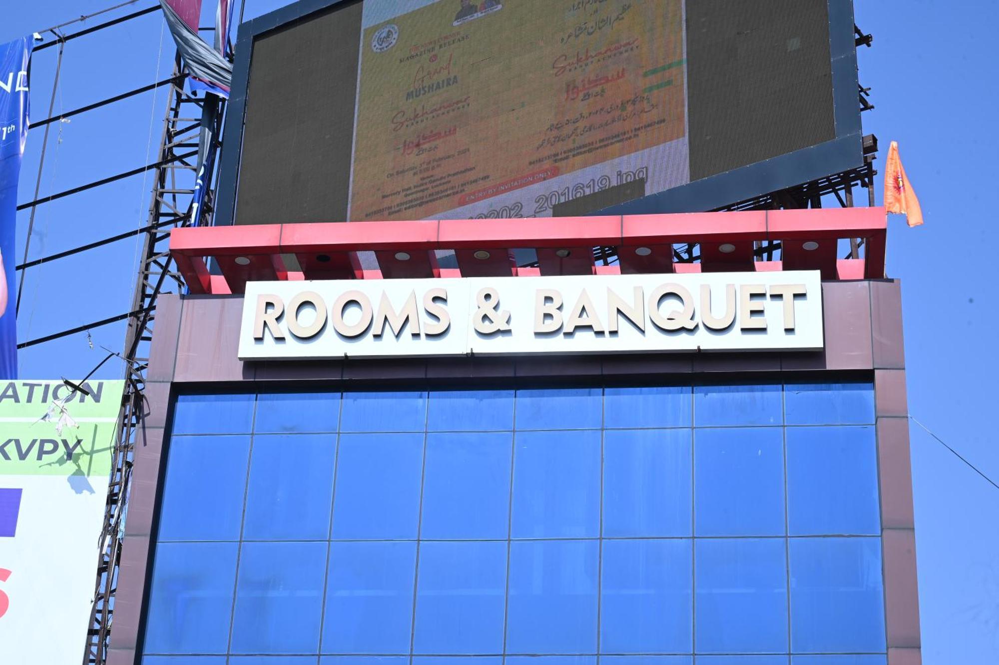 Hotel Dileep42 Lakhnau Kültér fotó
